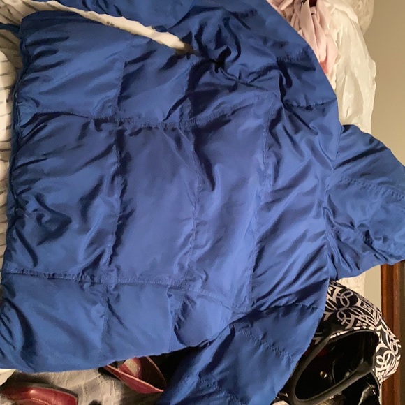 Abercrombie & Fitch blue hooded puffer jacket - Picture 3 of 3